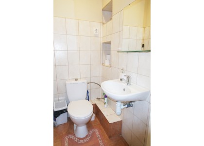 IŠNUOMOJAMAS 3 KAMBARIŲ BUTAS ŠVENČIONIŲ G., SENAMIESTYJE